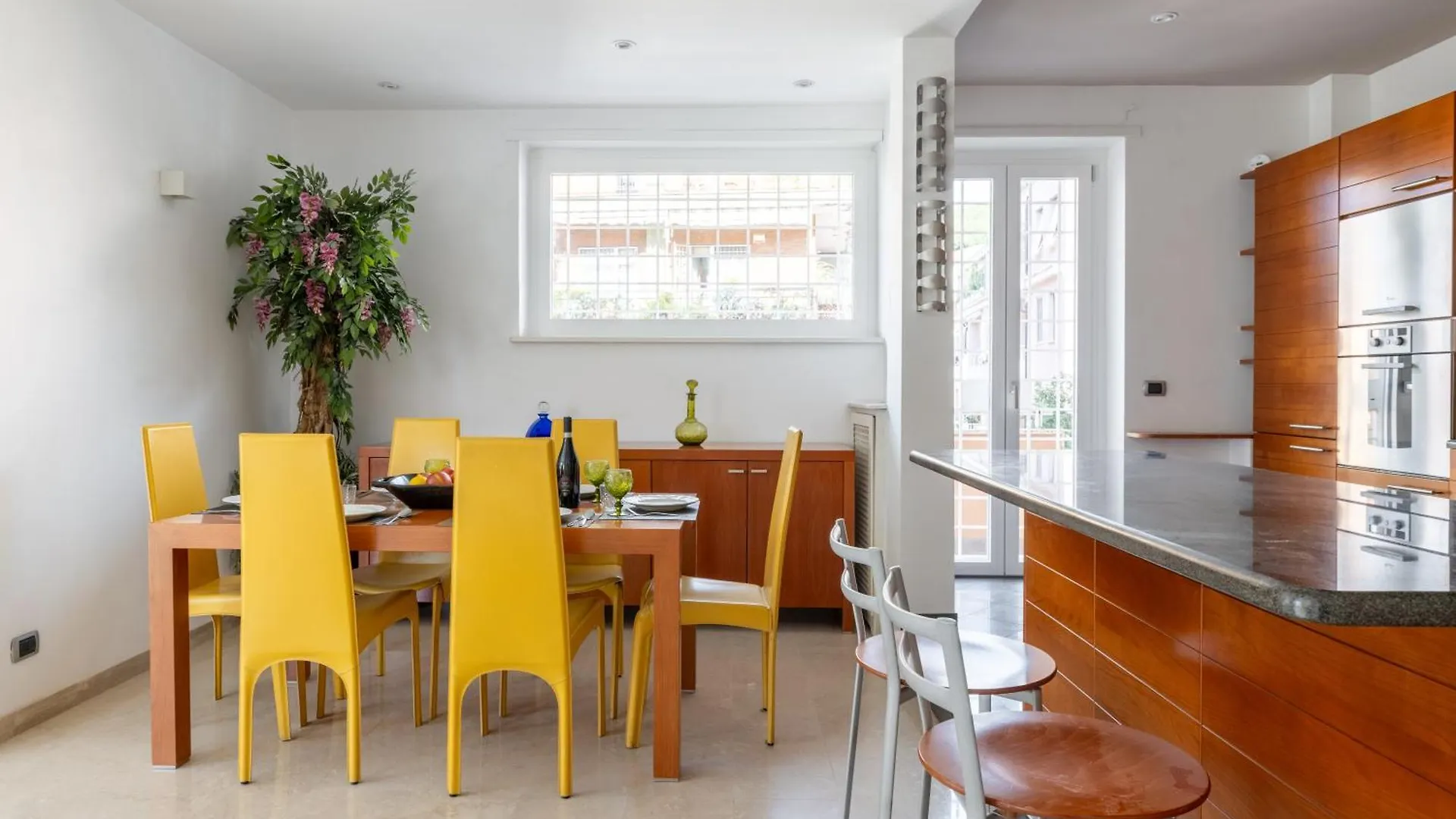 Apartment Eur Luxury Apartament For 4Pp 2 Bedrooms Rome