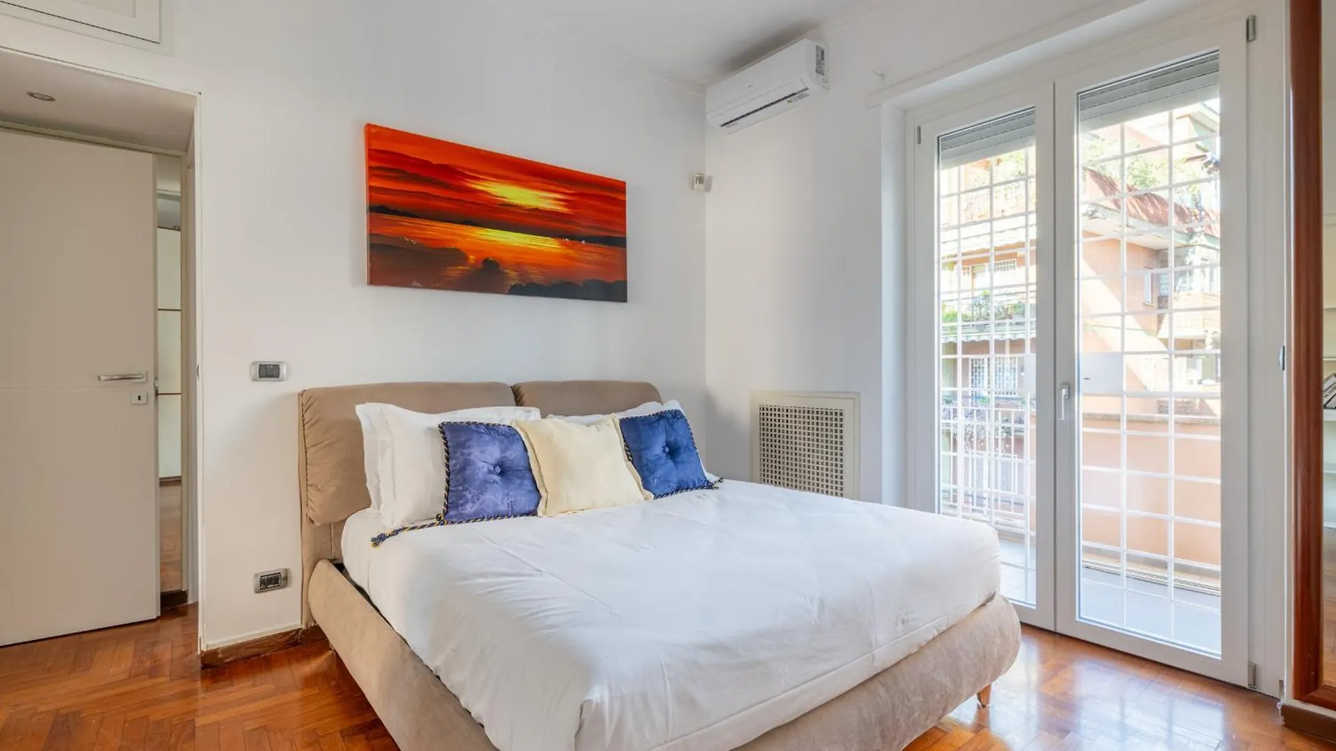 Apartment Eur Luxury Apartament For 4Pp 2 Bedrooms Rome