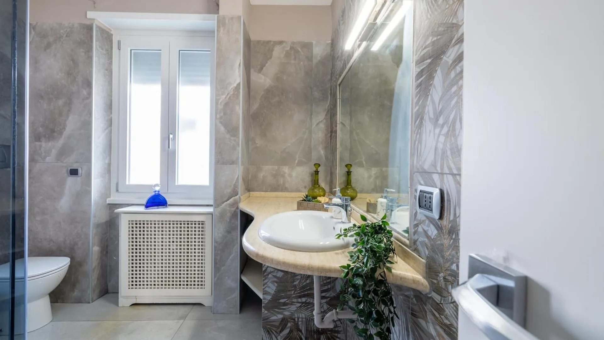 Apartment Eur Luxury Apartament For 4Pp 2 Bedrooms Rome